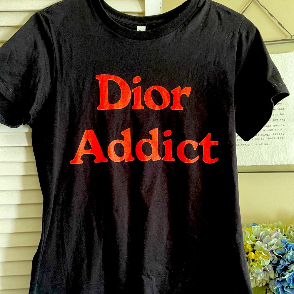No brand name tee reads Dior addict